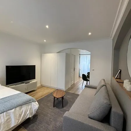 Le Joli Appartement - Parking Gratuit, Wifi, Rer C Choisy-Le-Roi Exterior photo
